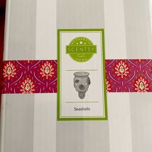 NEW! Scentsy electric wax warmer wall plug in. Seashell design. With new wax!